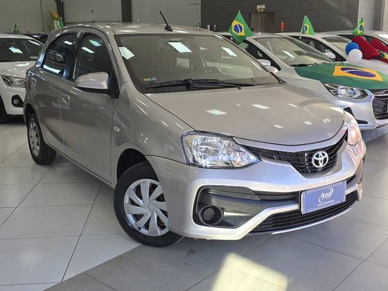 TOYOTA ETIOS 1.5 XS 16V FLEX 4P AUTOMÁTICO TOYOTA ETIOS 1.5 XS 16V FLEX 4P AUTOMÁTICO